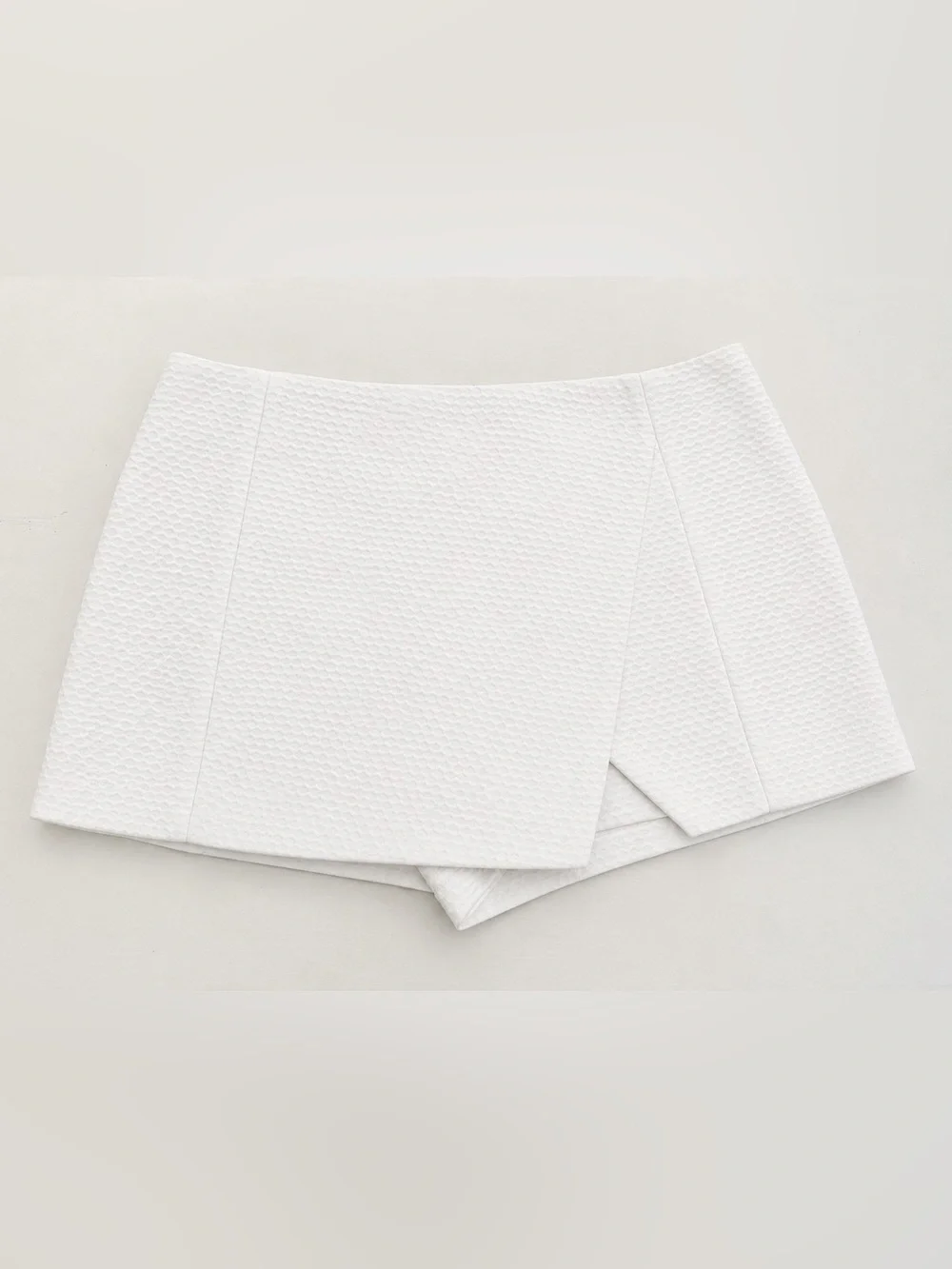 Lilly Pulitzer White Textured Cotton Skort Size 4 - Picture 1 of 9